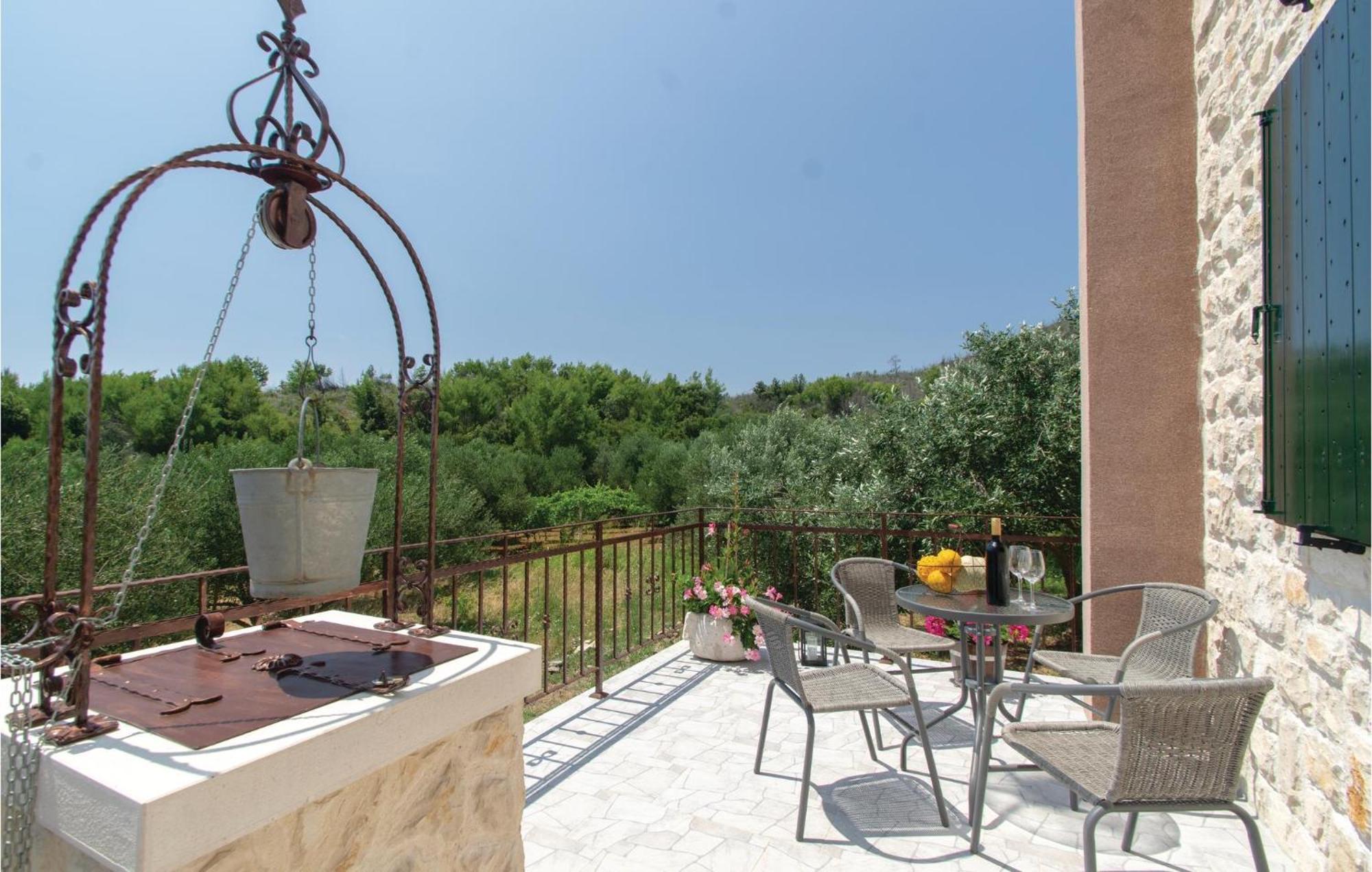 Awesome Home In Smokvica With Kitchen Smokvica (Korcula) Exterior foto