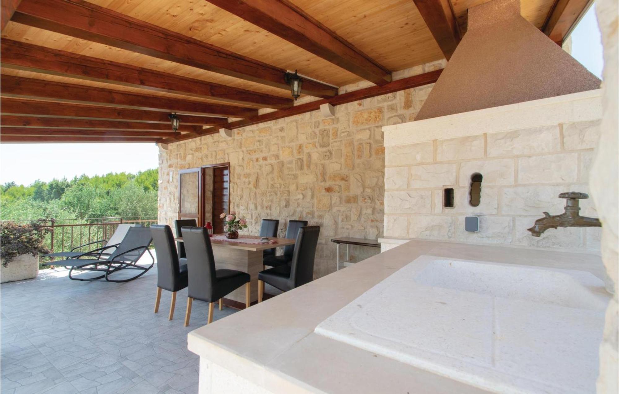 Awesome Home In Smokvica With Kitchen Smokvica (Korcula) Exterior foto