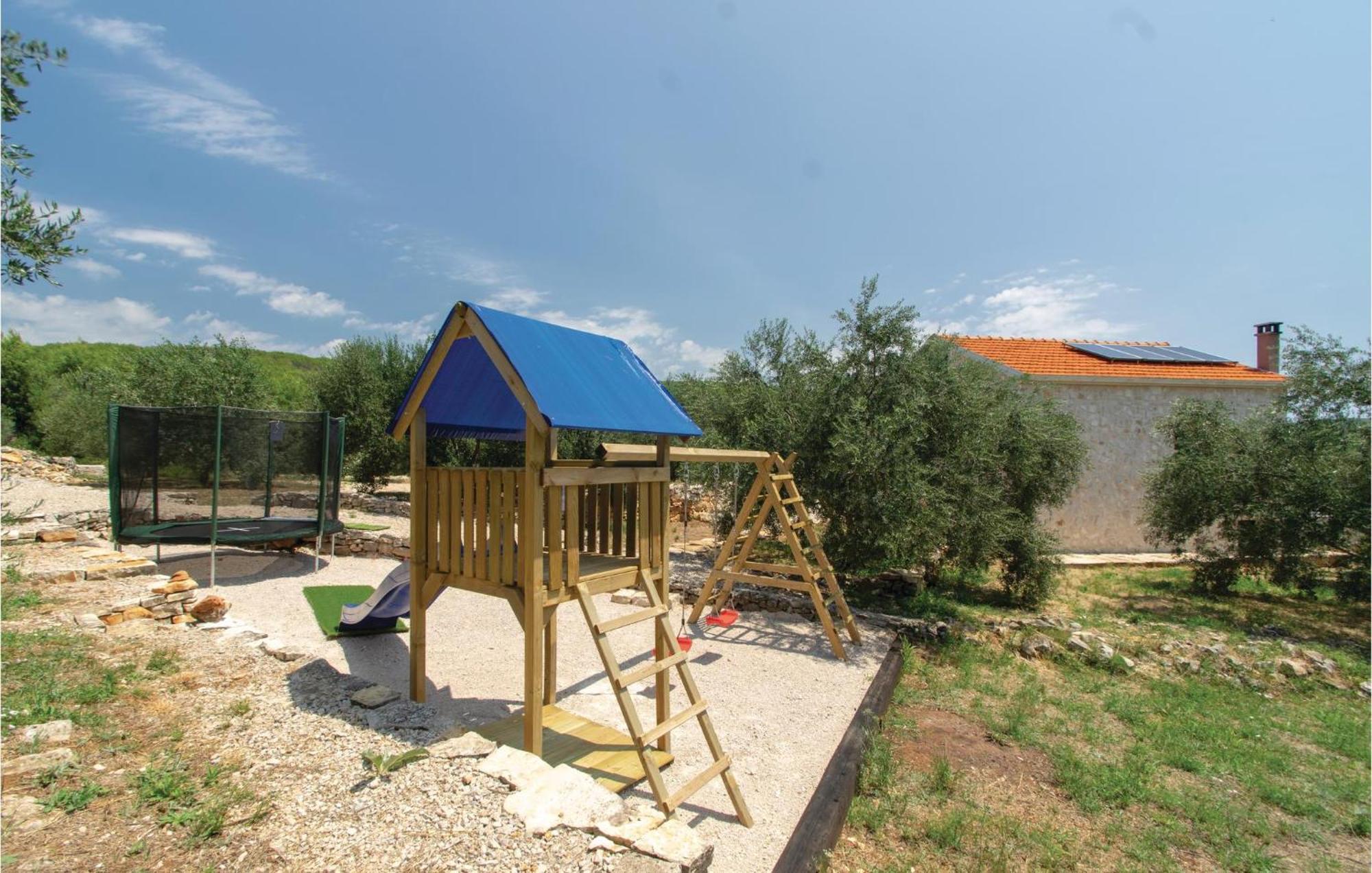 Awesome Home In Smokvica With Kitchen Smokvica (Korcula) Exterior foto